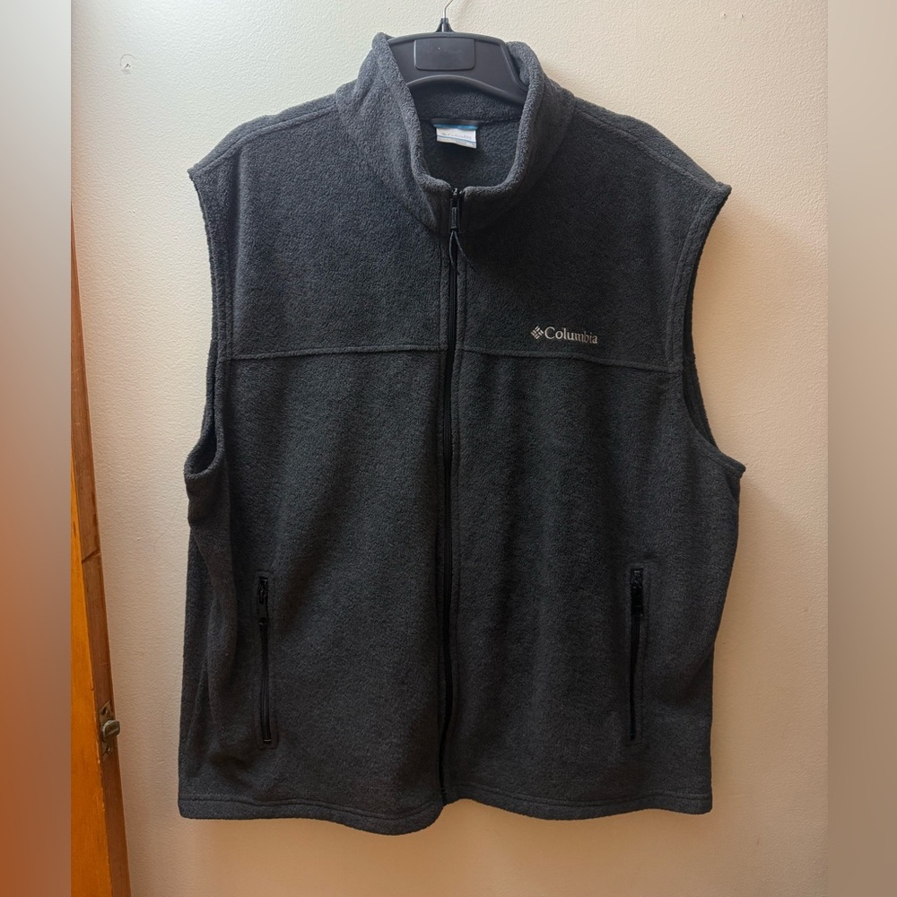 Columbia fleece vest